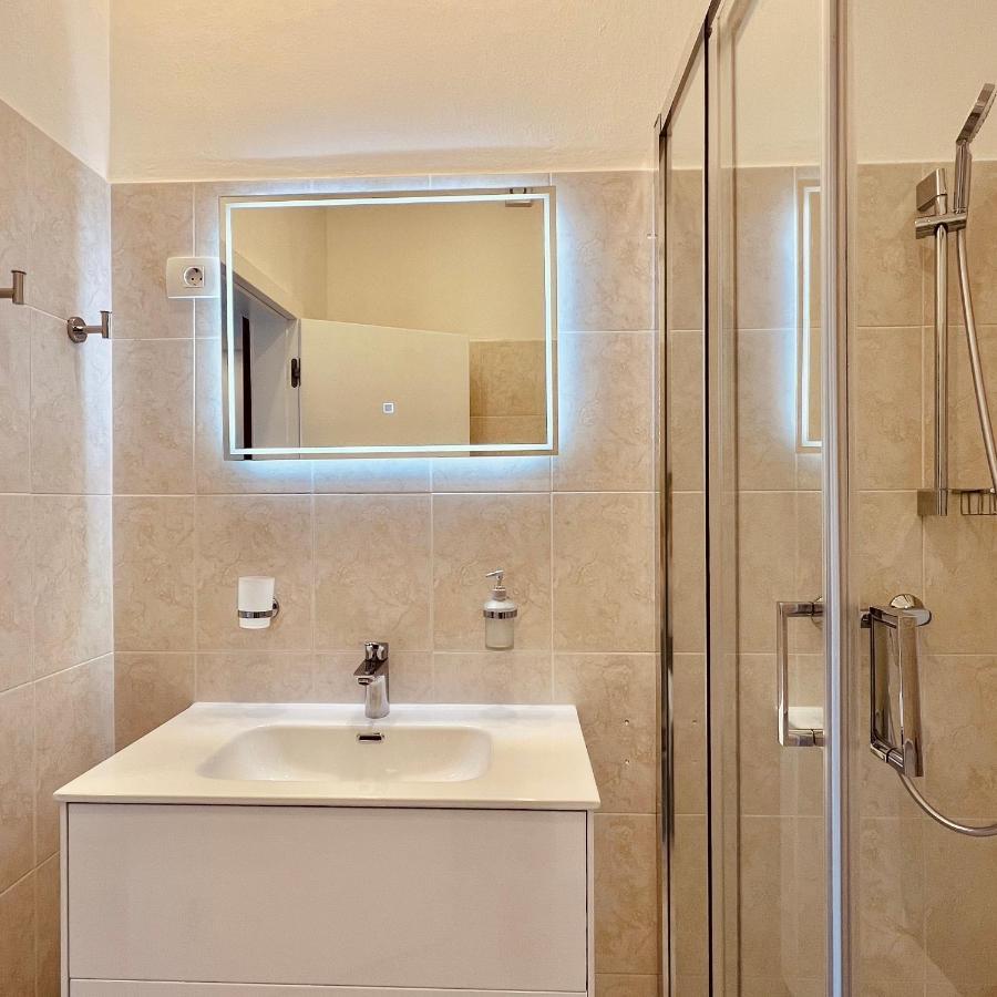 Zaro Apartments Изола Екстериор снимка